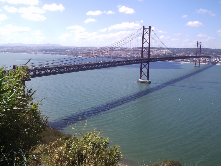 Fonds d'cran Voyages : Europe Portugal pont du 25 avril _ Lisbonne