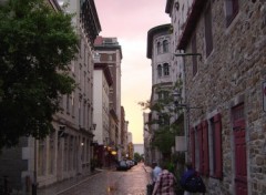 Fonds d'cran Voyages : Amrique du nord Reflet du ciel sur une rue de qubec