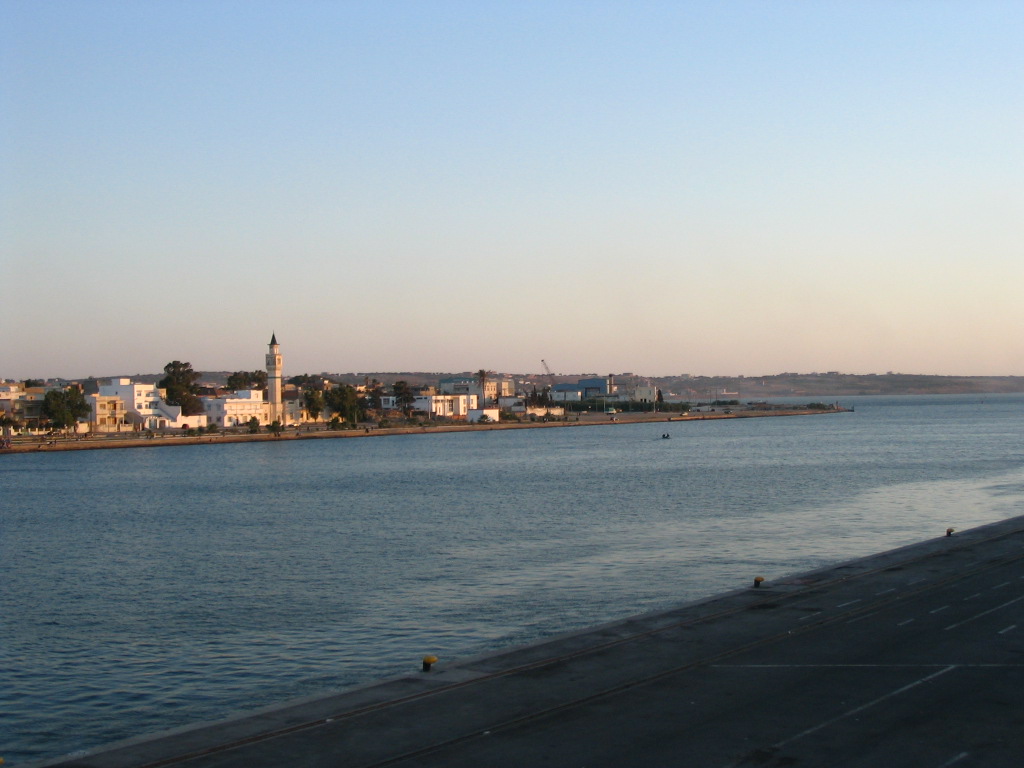 Fonds d'cran Voyages : Afrique Tunisie Port de Bizerte