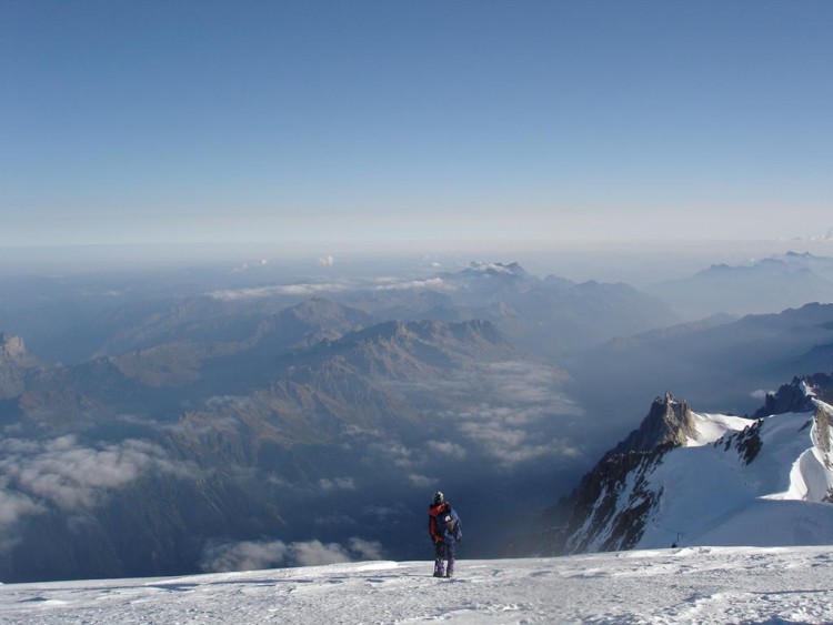 Fonds d'cran Nature Montagnes au sommet du mont blanc