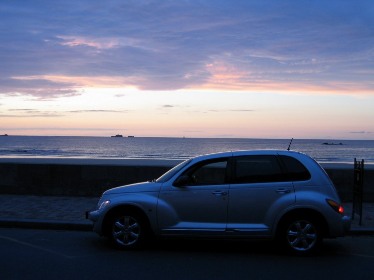 Wallpapers Cars Chrysler CRUISER SUNSET IN SAINT-MALO