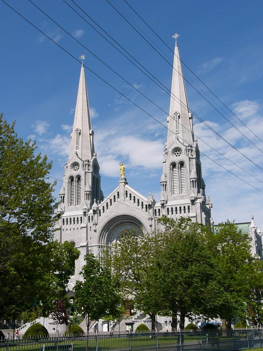 Fonds d'cran Constructions et architecture Edifices Religieux Baslique STE-Anne de Beaupr,Qubec