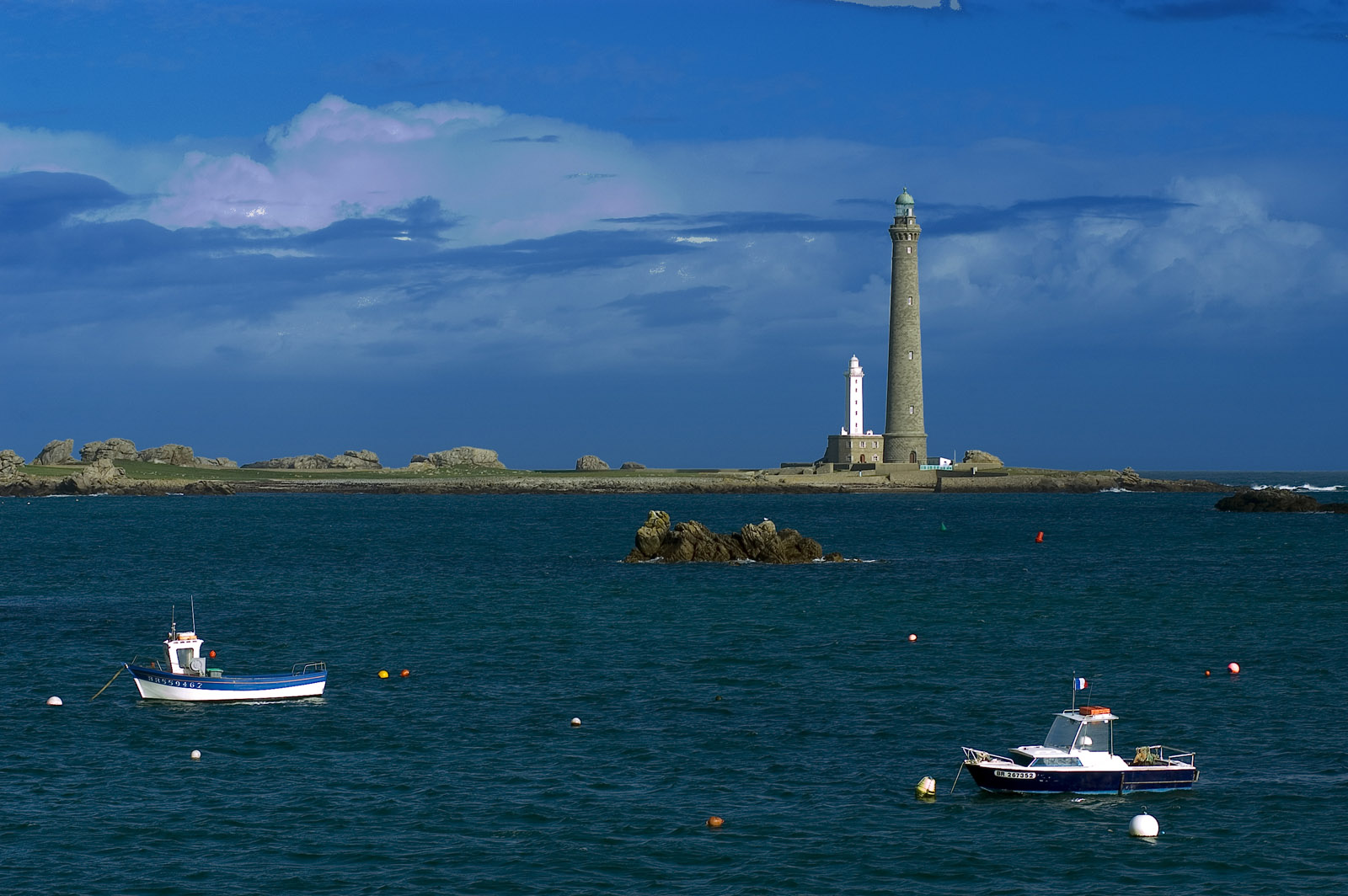 Wallpapers Trips : Europ France > Bretagne Faro dell'isola Vierge