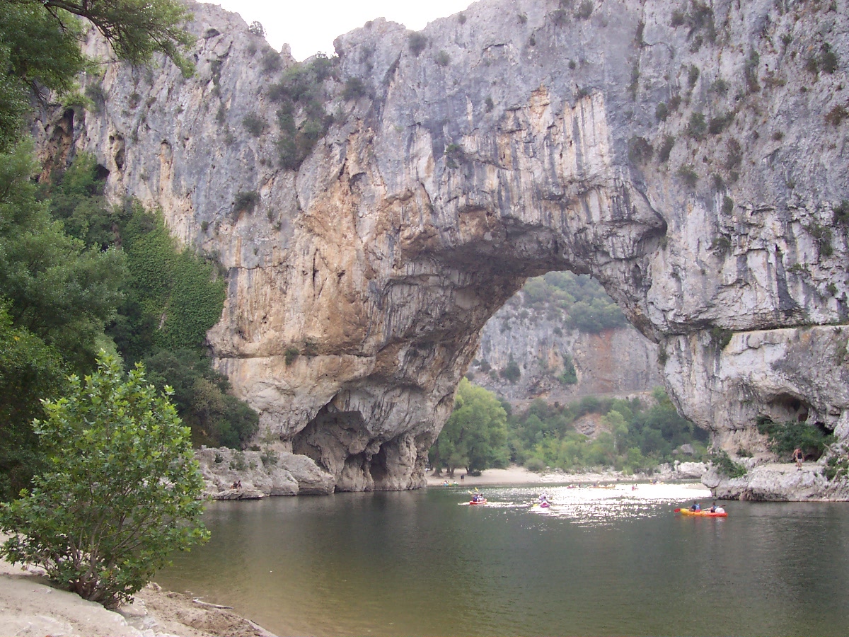 Fonds d'cran Constructions et architecture Ponts - Aqueducs Pont d'Arc