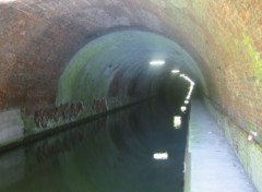 Fonds d'cran Voyages : Europe Canal souterrain