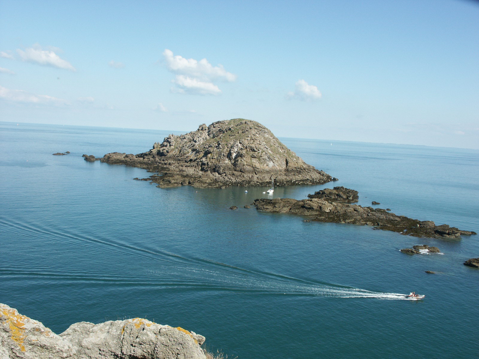 Wallpapers Nature Seas - Oceans - Beaches Vue de la plage des Chevrets pres de St Malo