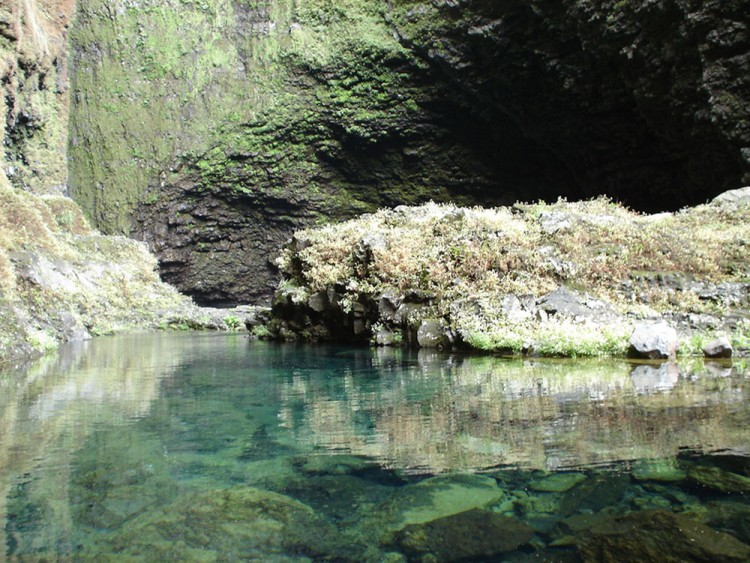 Fonds d'cran Nature Eau bassin du chaudron