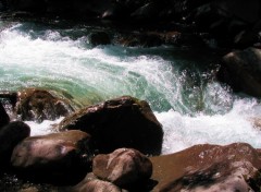 Fonds d'cran Nature torrent dans les alpes