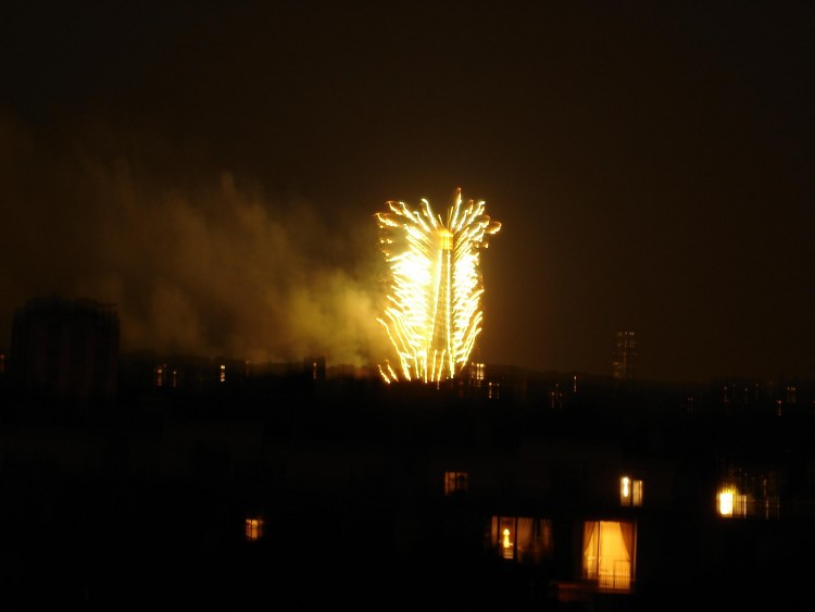 Wallpapers People - Events Fireworks Tour Eiffel enflamme(feux d'artifice)