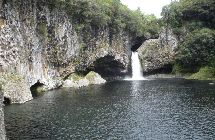 Fonds d'cran Nature Cascades - Chutes bassin la paix