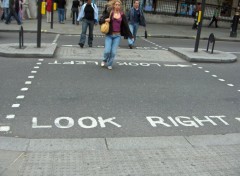 Fonds d'cran Voyages : Europe Londres ... regardez o vous mettez les pieds ...