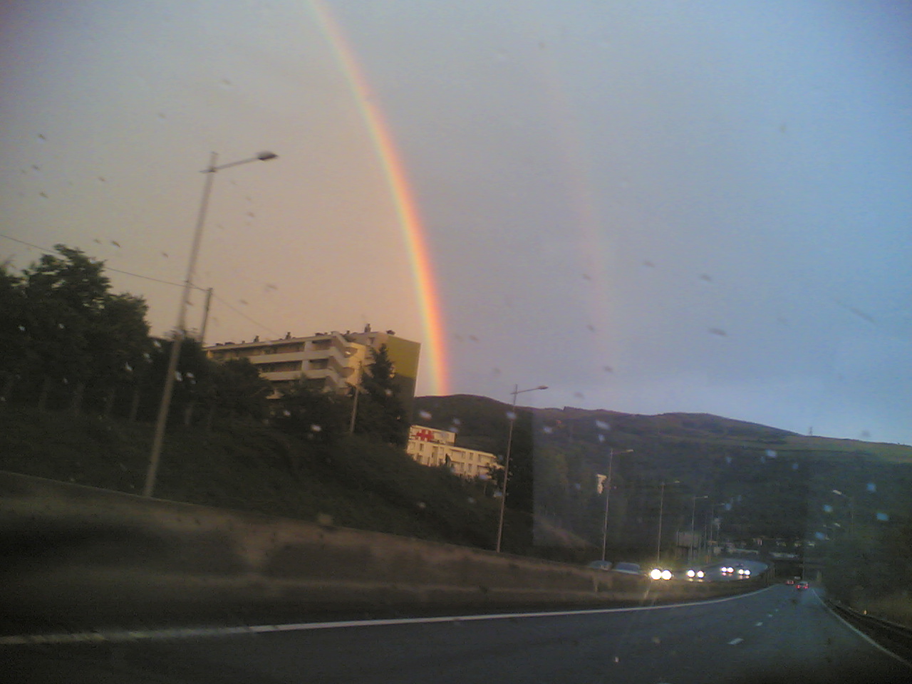 Fonds d'cran Nature Arcs-en-ciel Arc en Ciel a Saint Etienne