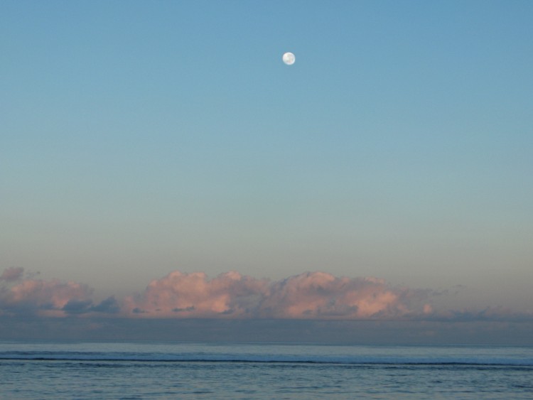 Wallpapers Nature Skies - Clouds Coucher de Lune  Saint Leu