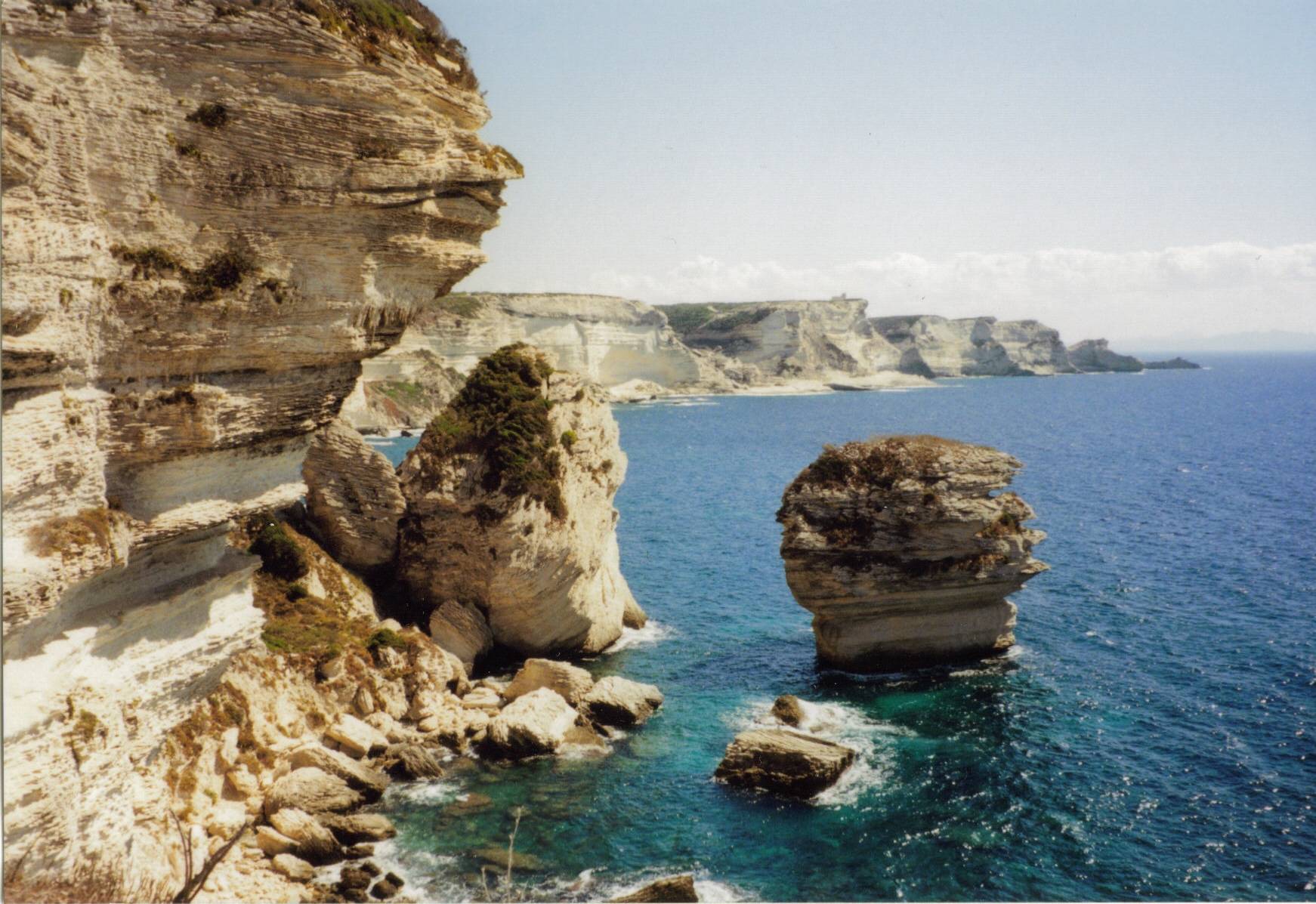 Fonds d'cran Voyages : Europe France > Corse Le grain de sable  Bonifacio.