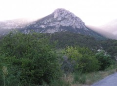 Fonds d'cran Nature Effet d'un coucher de soleil derrire la montagne