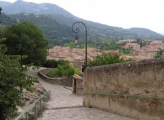 Fonds d'cran Voyages : Europe Un panorama sur la ville de Nyons (Drme provenale)