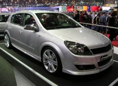 Fonds d'cran Voitures Tuning Opel Astra