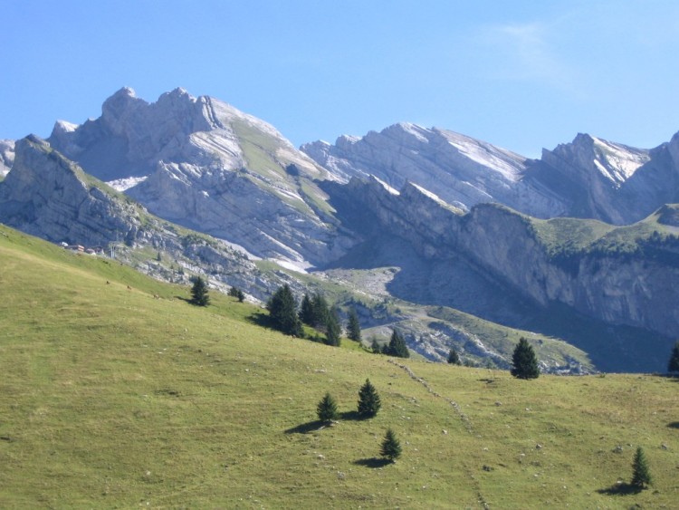 Wallpapers Nature Mountains Les montagnes confinoises...