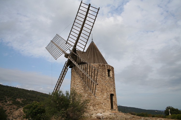 Wallpapers Constructions and architecture Windmills Moulin de Grimaud