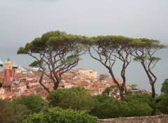 Fonds d'cran Voyages : Europe Saint-Tropez sous la pluie