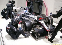 Fonds d'cran Voitures McLaren - Mercedes