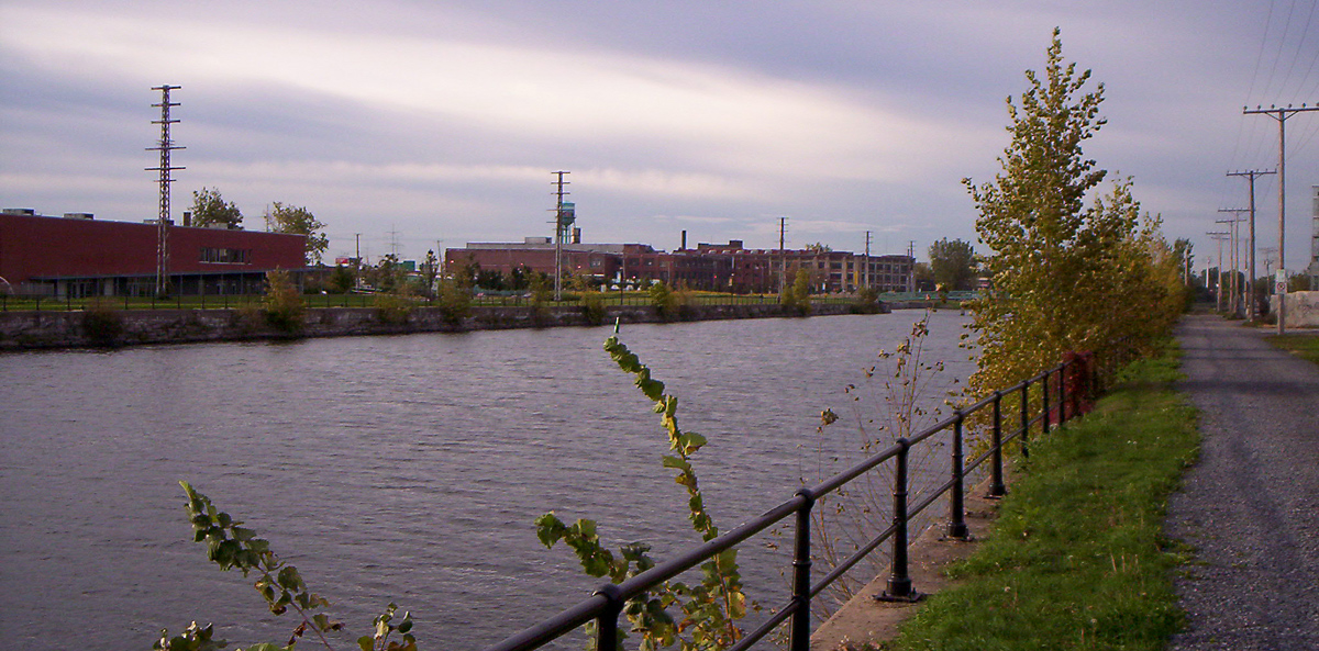 Fonds d'cran Voyages : Amrique du nord Canada bord-canal-nuageux