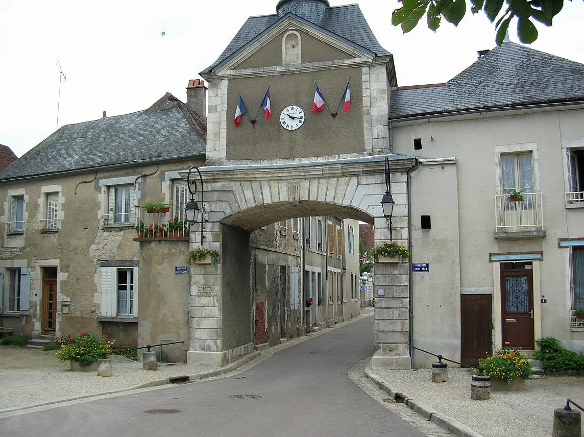 Wallpapers Trips : Europ France > Bourgogne Porte fortifie