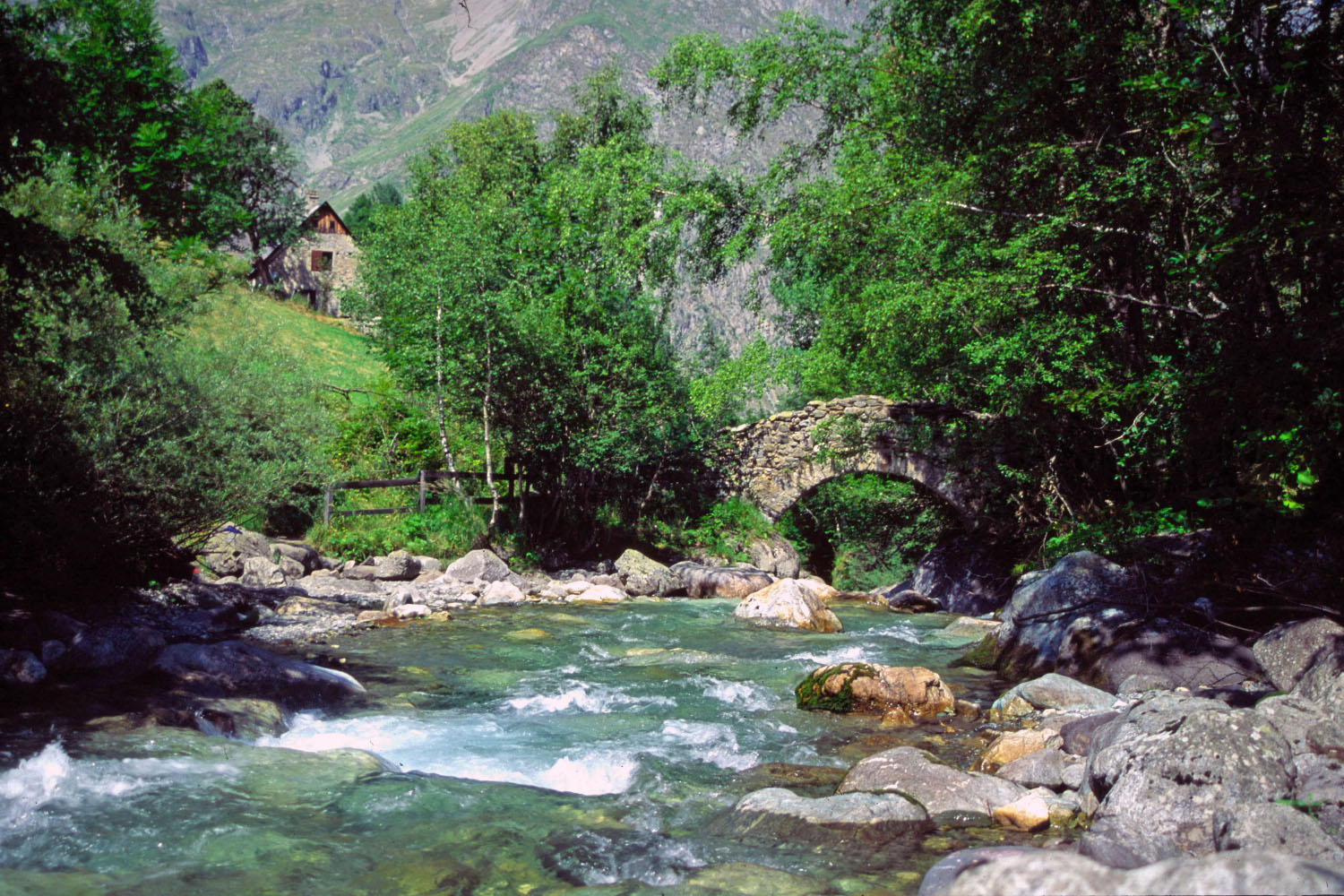 Fonds d'cran Nature Fleuves - Rivires - Torrents Les Ecrins