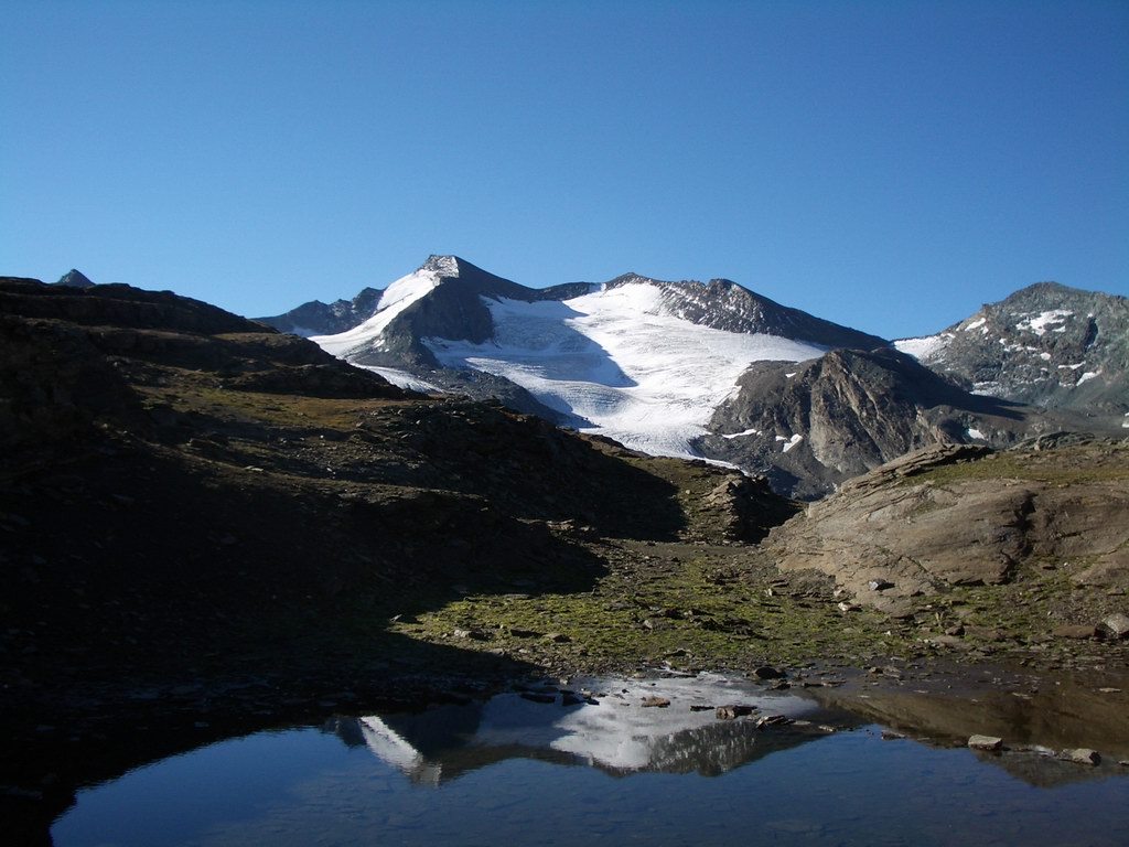 Fonds d'cran Nature Montagnes Reflet de montagne