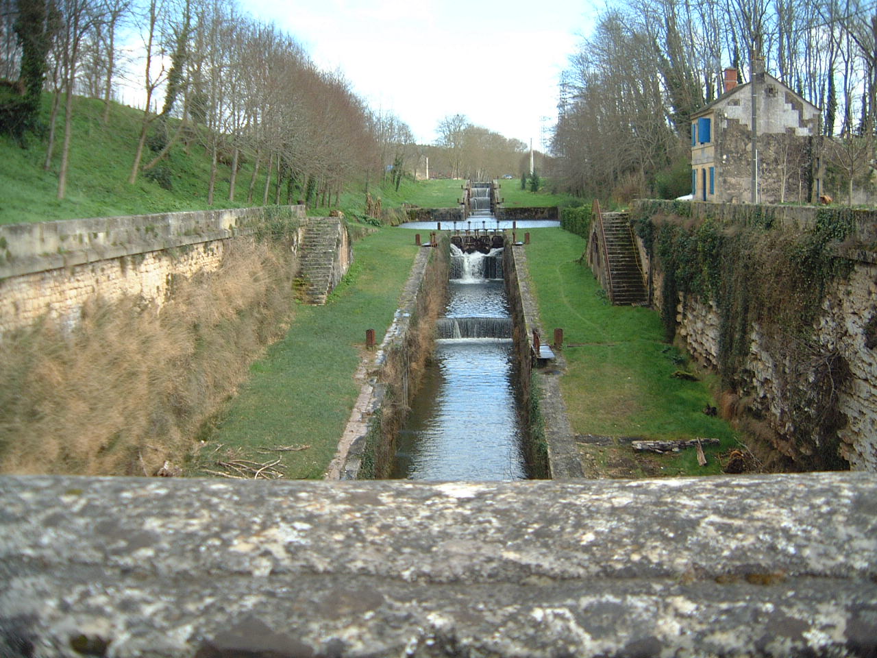 Fonds d'cran Nature Fleuves - Rivires - Torrents L'cluse de Mauzac (24)