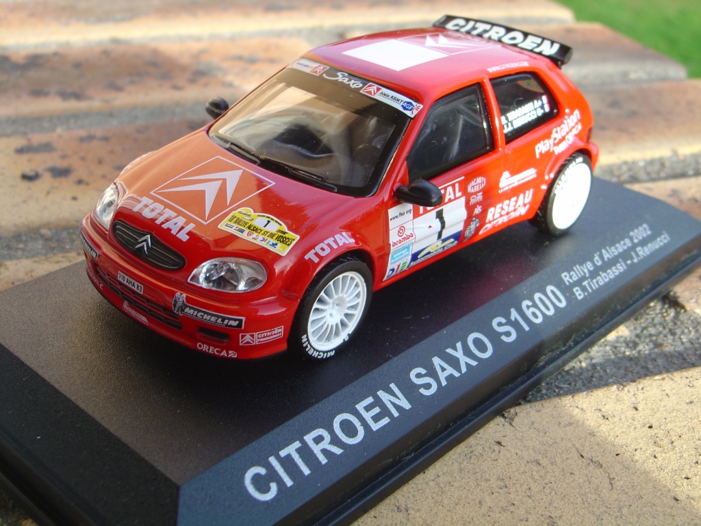 Fonds d'cran Voitures Voitures miniatures Citroen saxo S 1600.