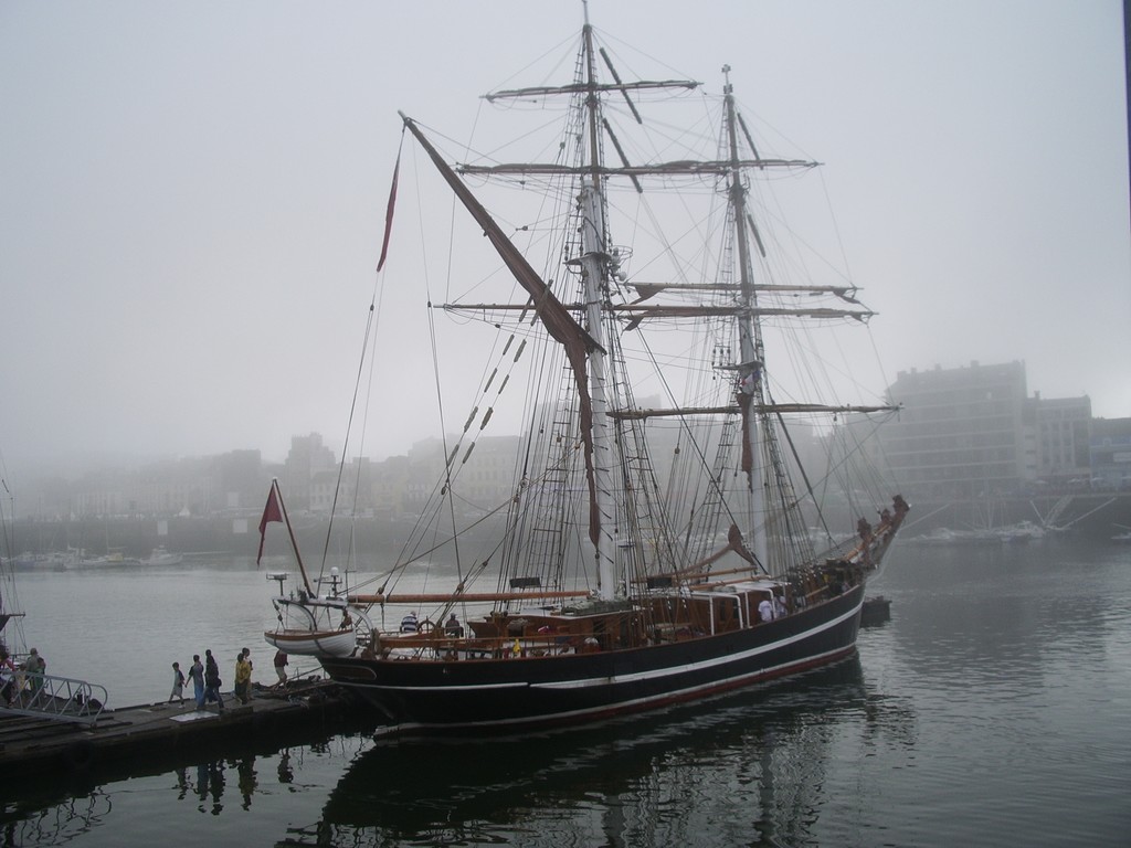 Fonds d'cran Bateaux Voiliers tallship race cherbourg 2005