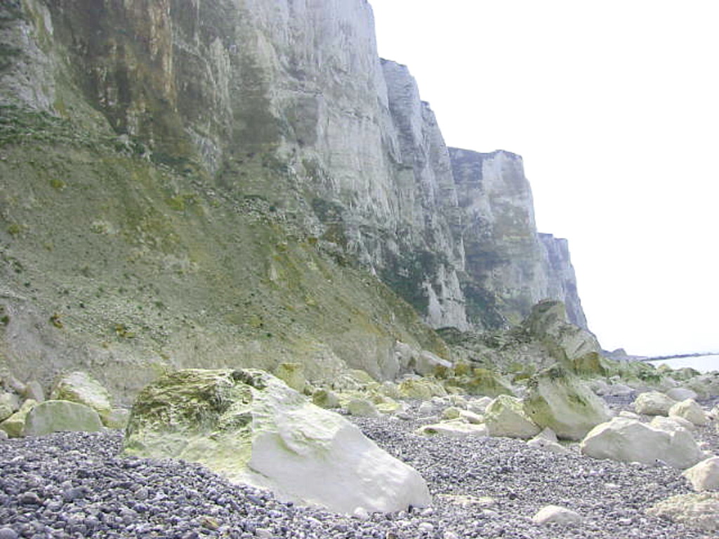 Fonds d'cran Voyages : Europe France > Normandie Le Trport - Falaises 1