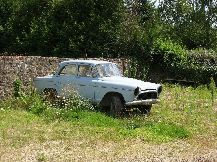 Fonds d'cran Voitures Simca Simca Aronde P60  l'tat d'pave