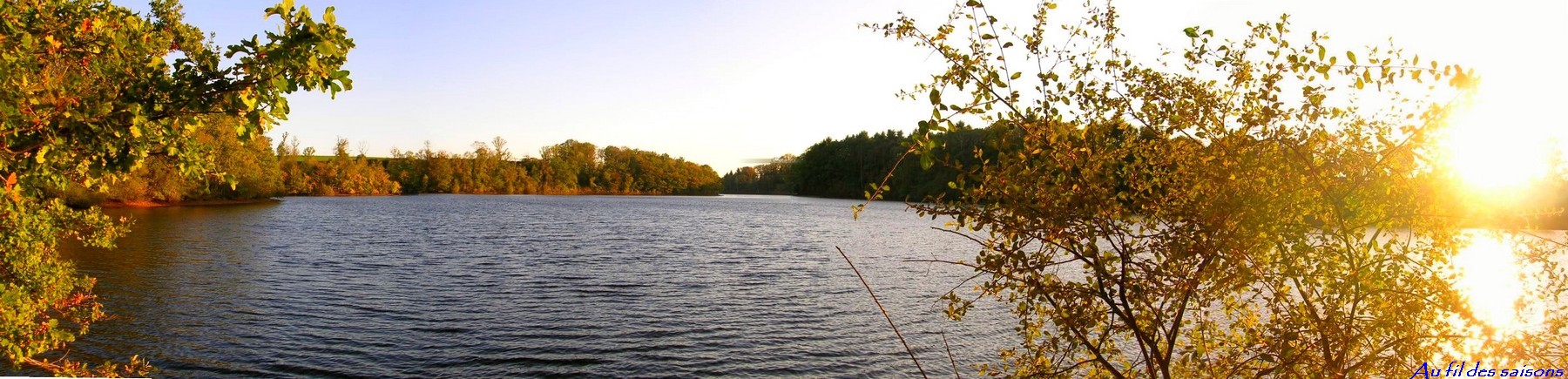 Wallpapers Nature Lakes - Ponds Panorama lac d'automne