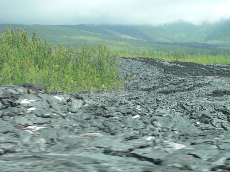 Wallpapers Nature Mountains coule de lave a la reunion