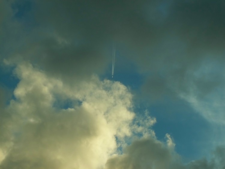 Wallpapers Nature Skies - Clouds avion et sa traine