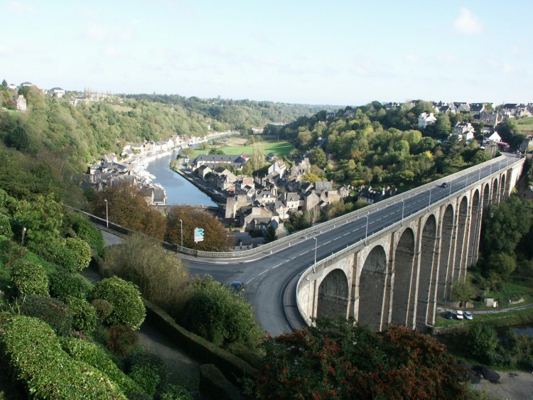 Fonds d'cran Constructions et architecture Ponts - Aqueducs Dinan Valle de la Rance 2