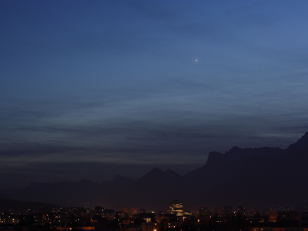 Fonds d'cran Nature Ciel - Nuages tombe de la nuit