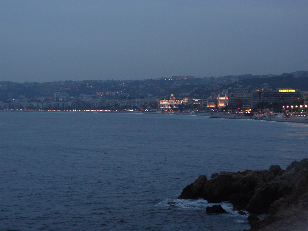 Wallpapers Trips : Europ France > Provence-Alpes-Cte d'Azur tombe de la nuit