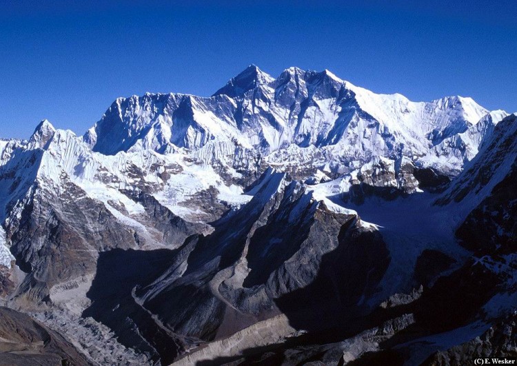 Fonds d'cran Nature Montagnes Le Toit du Monde