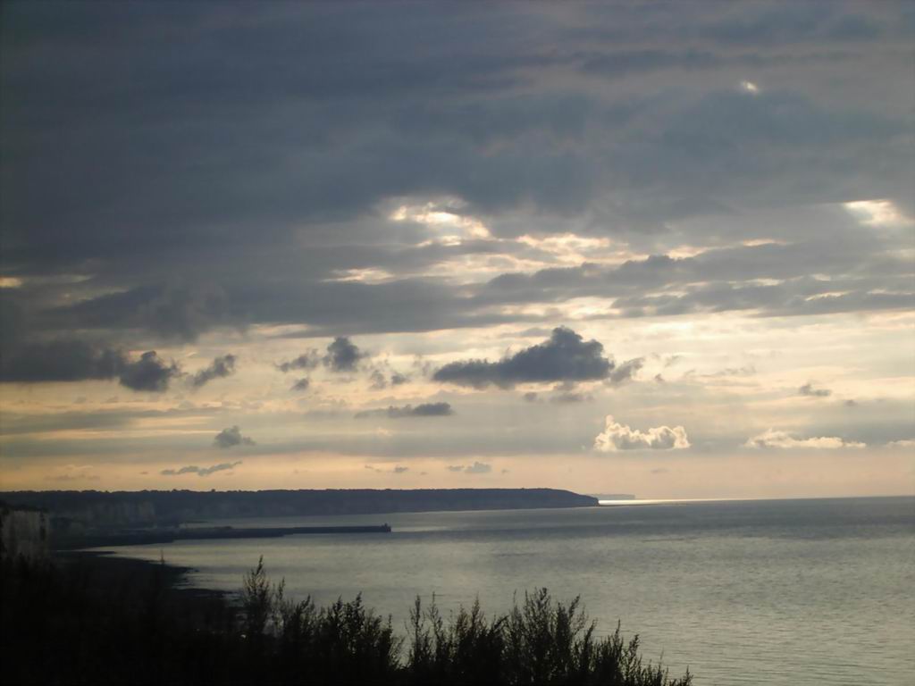 Fonds d'cran Nature Couchers et levers de Soleil Criel sur mer