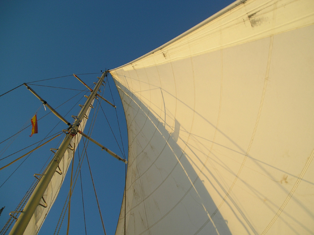 Fonds d'cran Bateaux Voiliers Voile vers le ciel