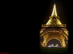 Fonds d'cran Voyages : Europe La Tour Eiffel comme vous ne l'avez jamais vue !