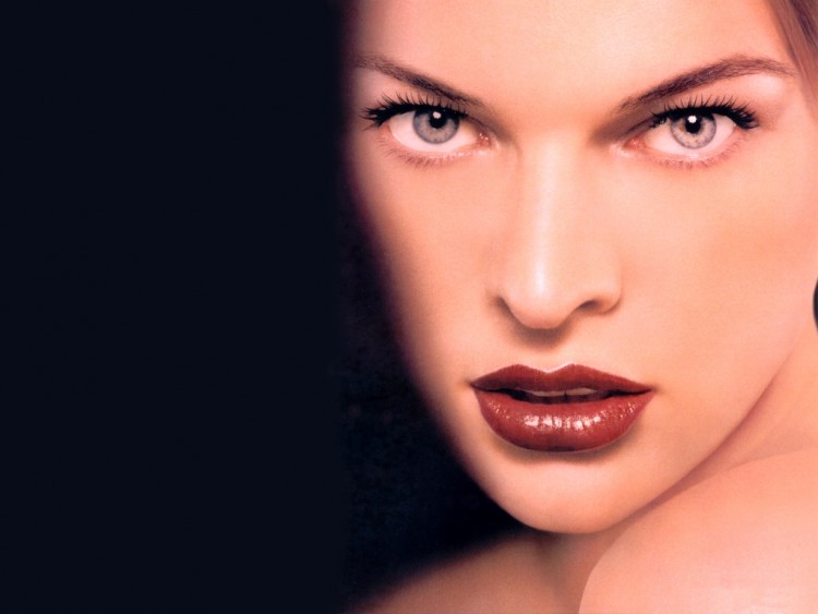 Fonds d'cran Clbrits Femme Milla Jovovich Mila mi Amore!