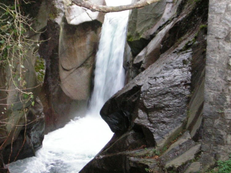 Fonds d'cran Nature Cascades - Chutes auzat ariege