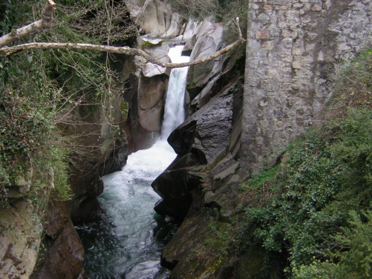 Fonds d'cran Nature Cascades - Chutes auzat ariege