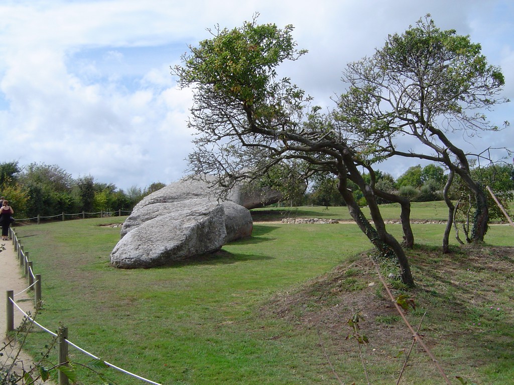 Wallpapers Trips : Europ France > Bretagne le grand menhir brise