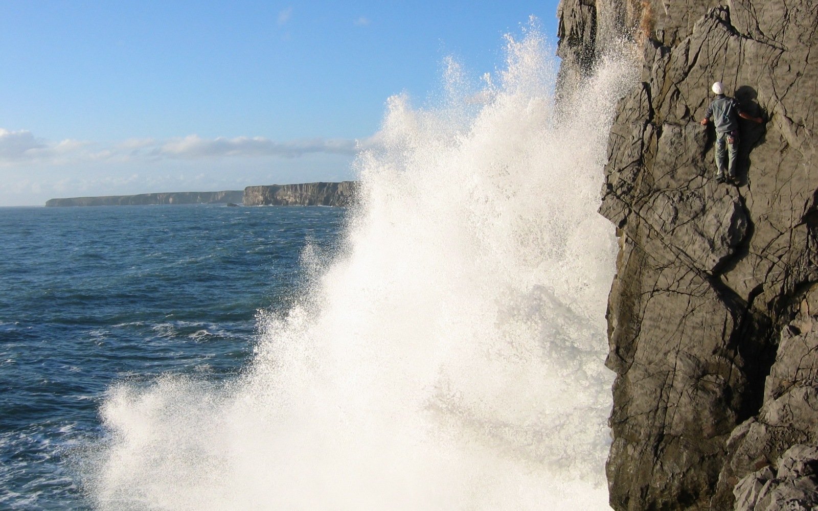 Wallpapers Nature Seas - Oceans - Beaches Escalade en bord de mer