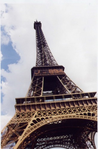 Wallpapers Trips : Europ France > Ile-de-France Sous la Tour Eiffel